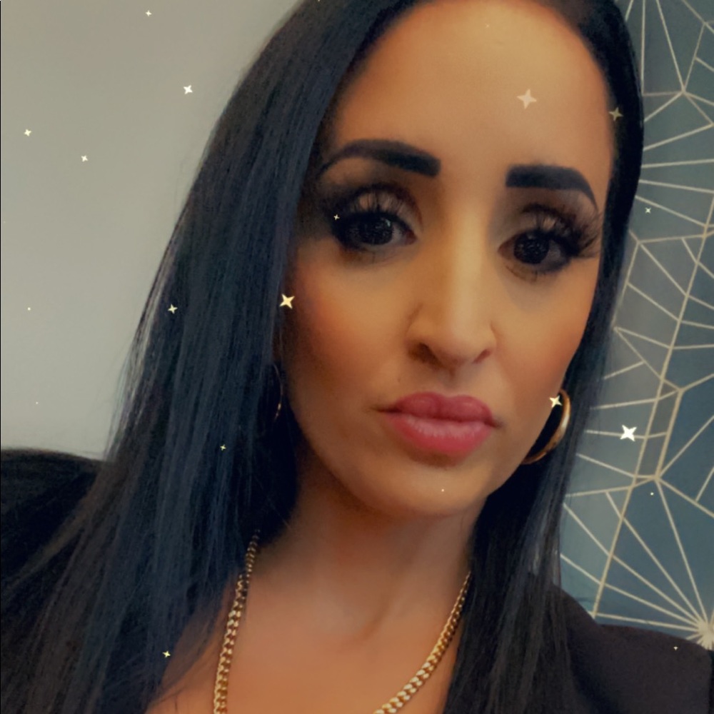 Meet your Posher, Rebecca